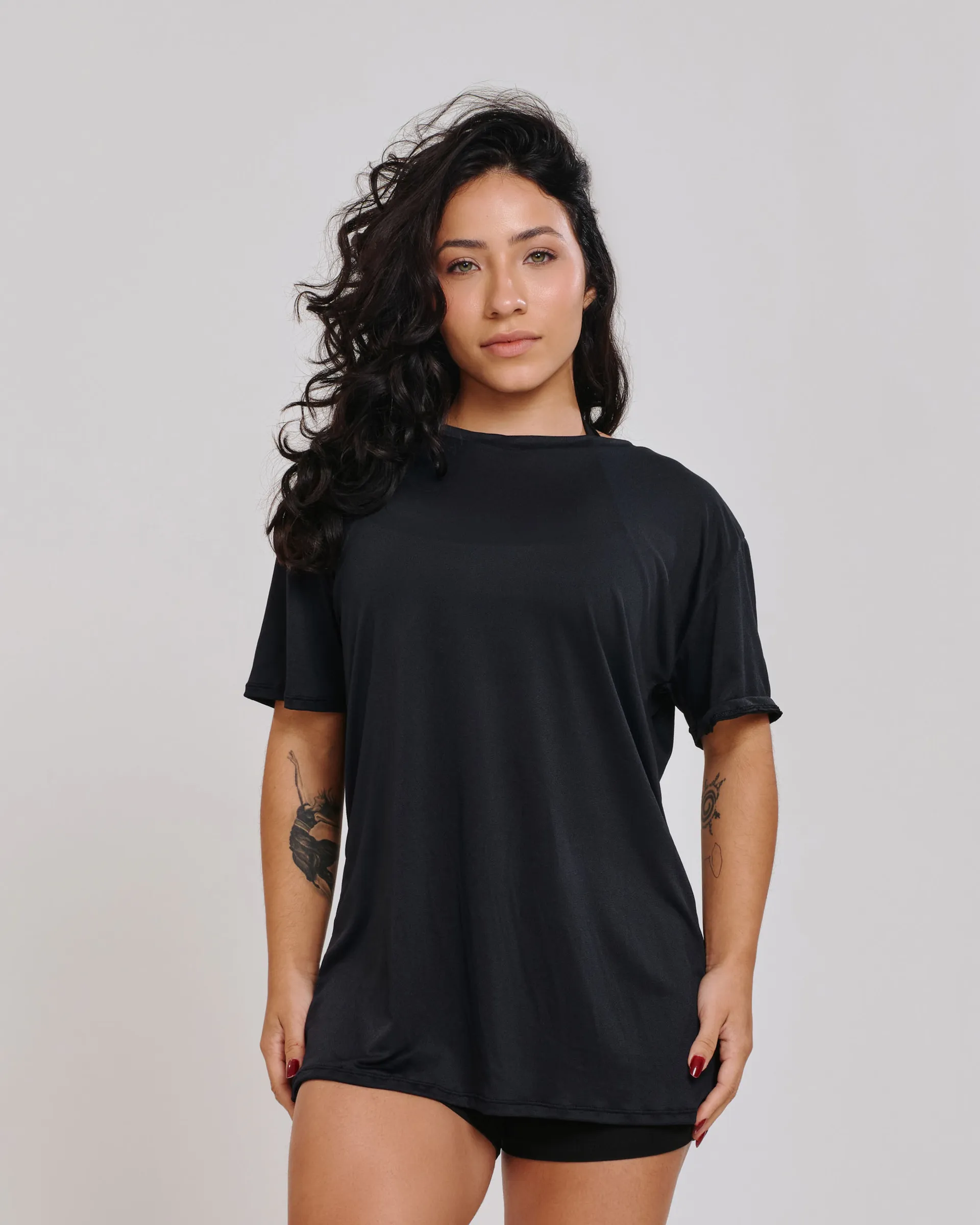 Blusa Oversized Isa Preto