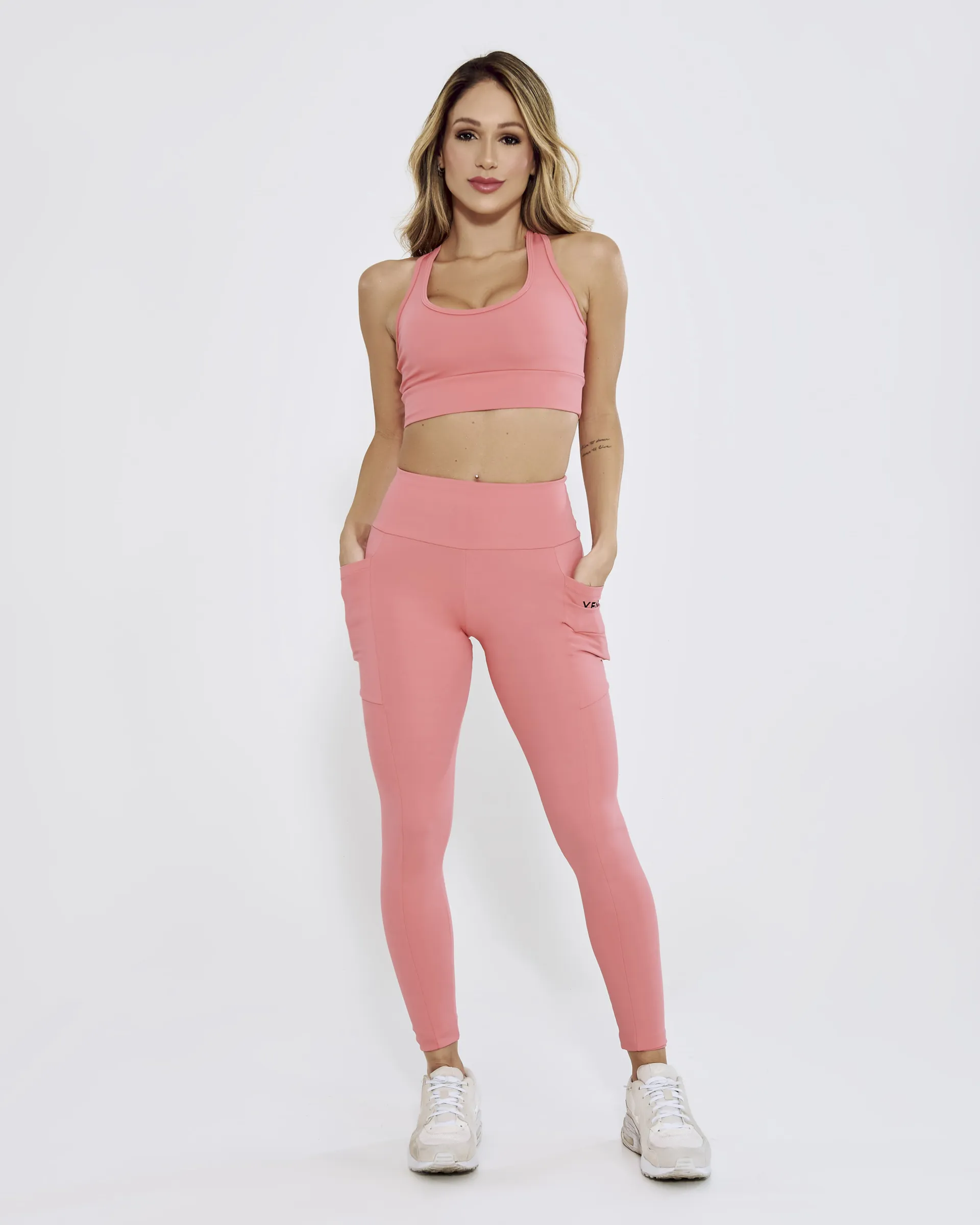 Calça Legging Básica Com Bolso Goiaba