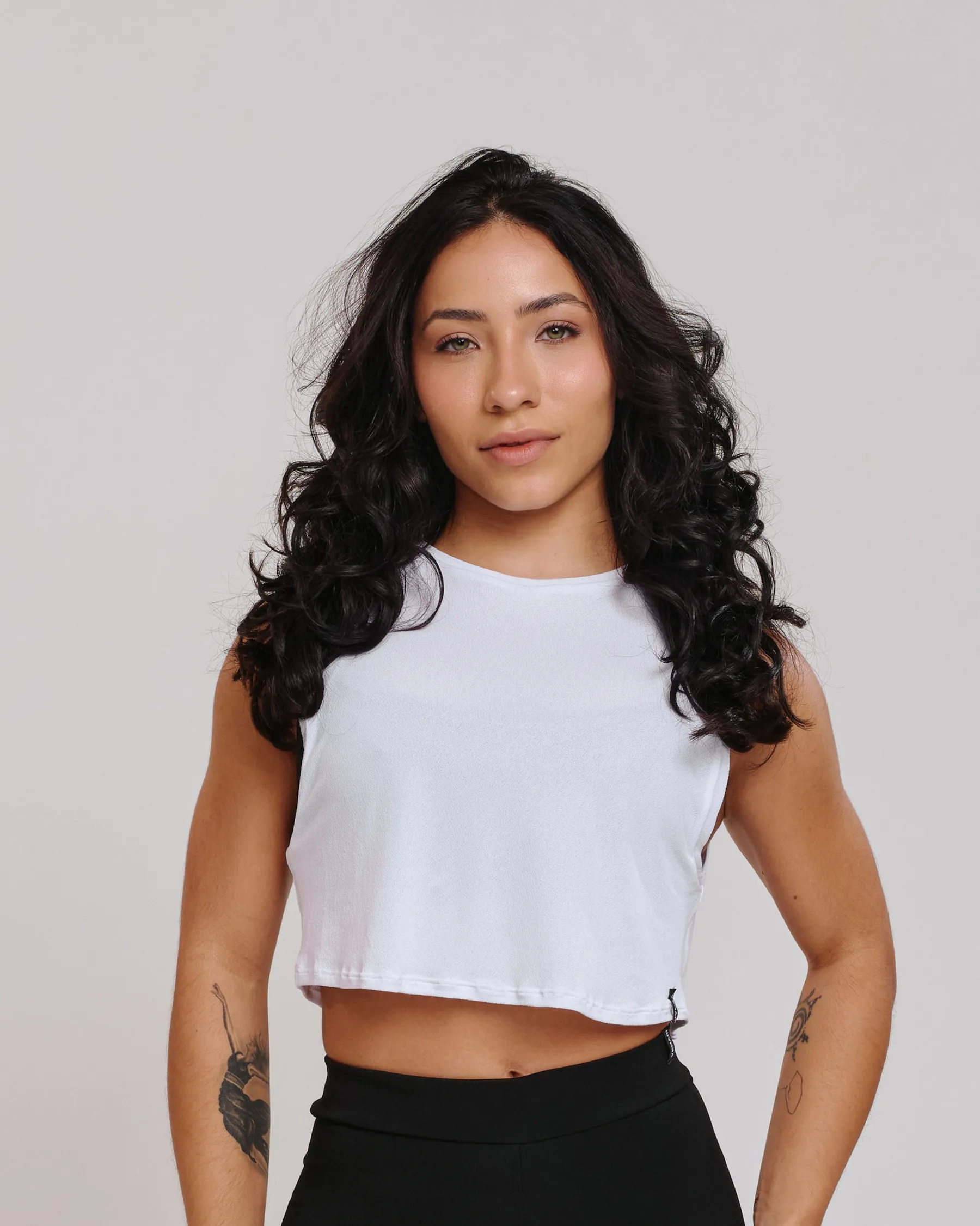 Cropped Isa Branco
