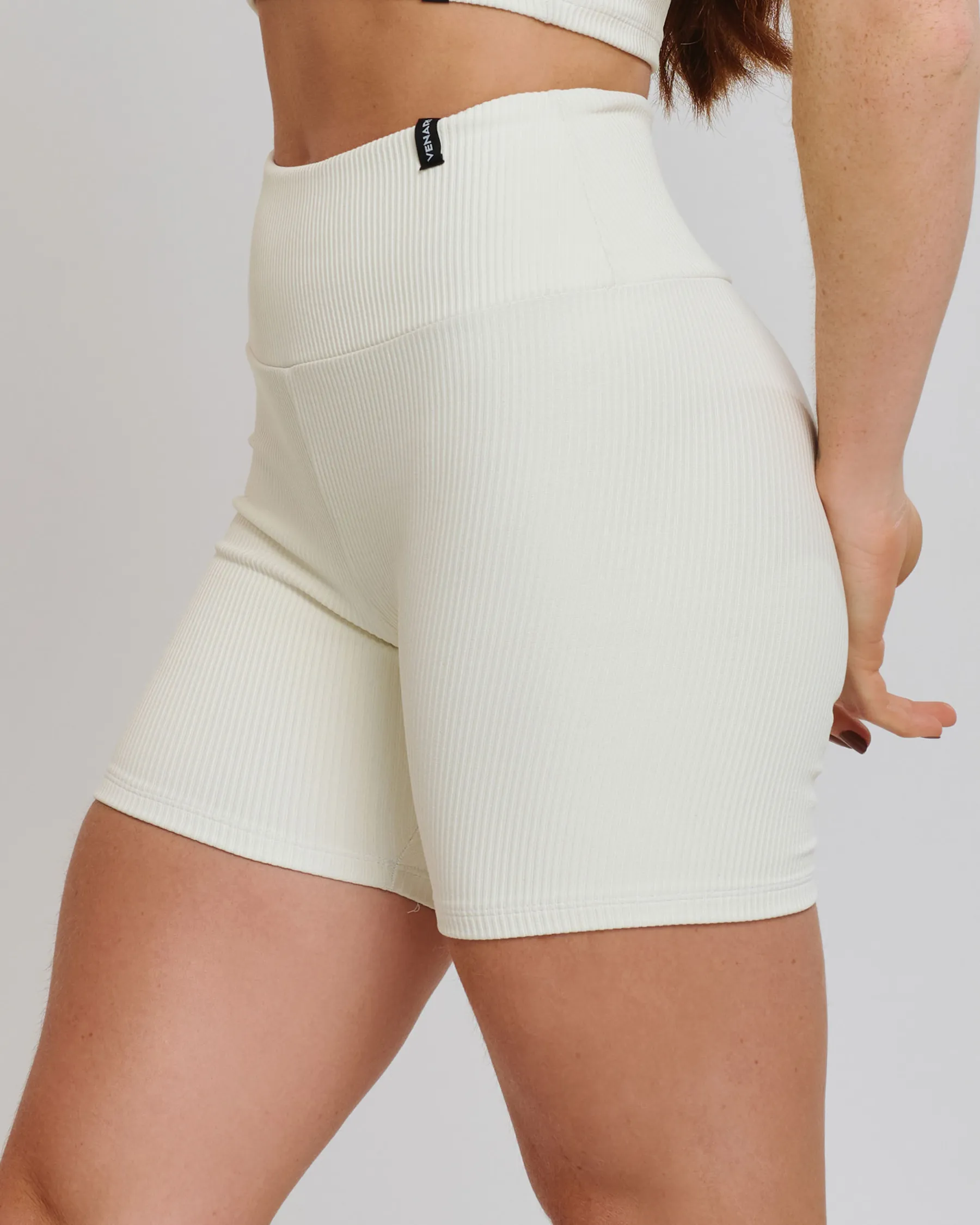 Short Canelado Eleva Off White