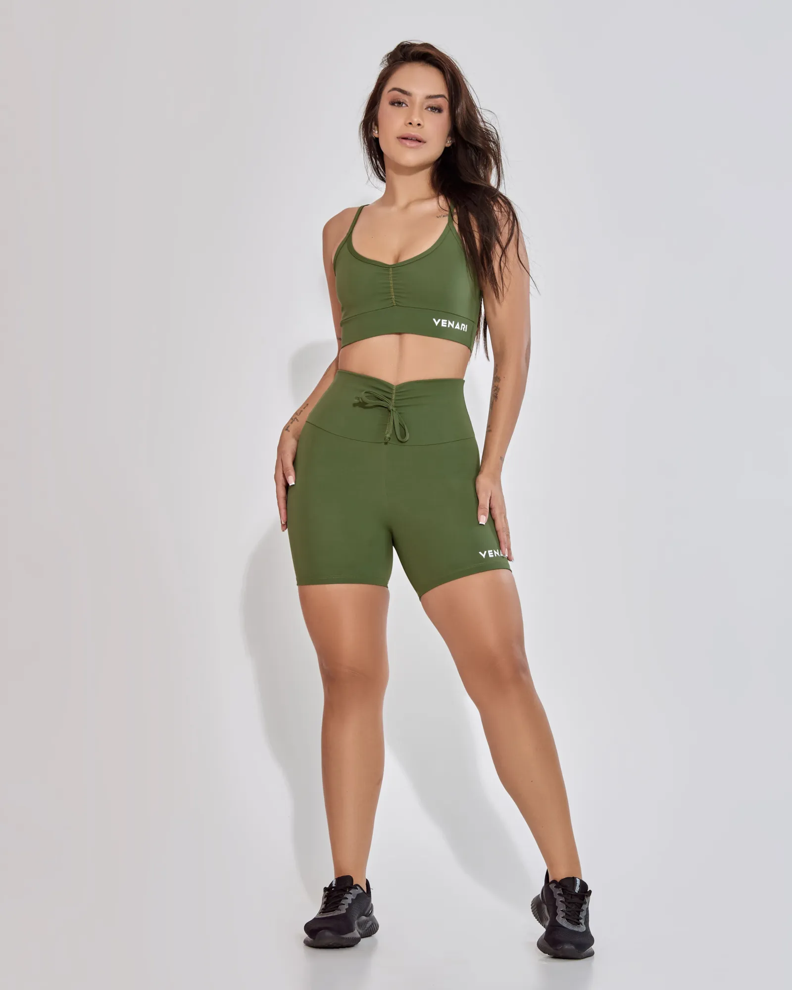 Short Com Cadarço Verde Militar