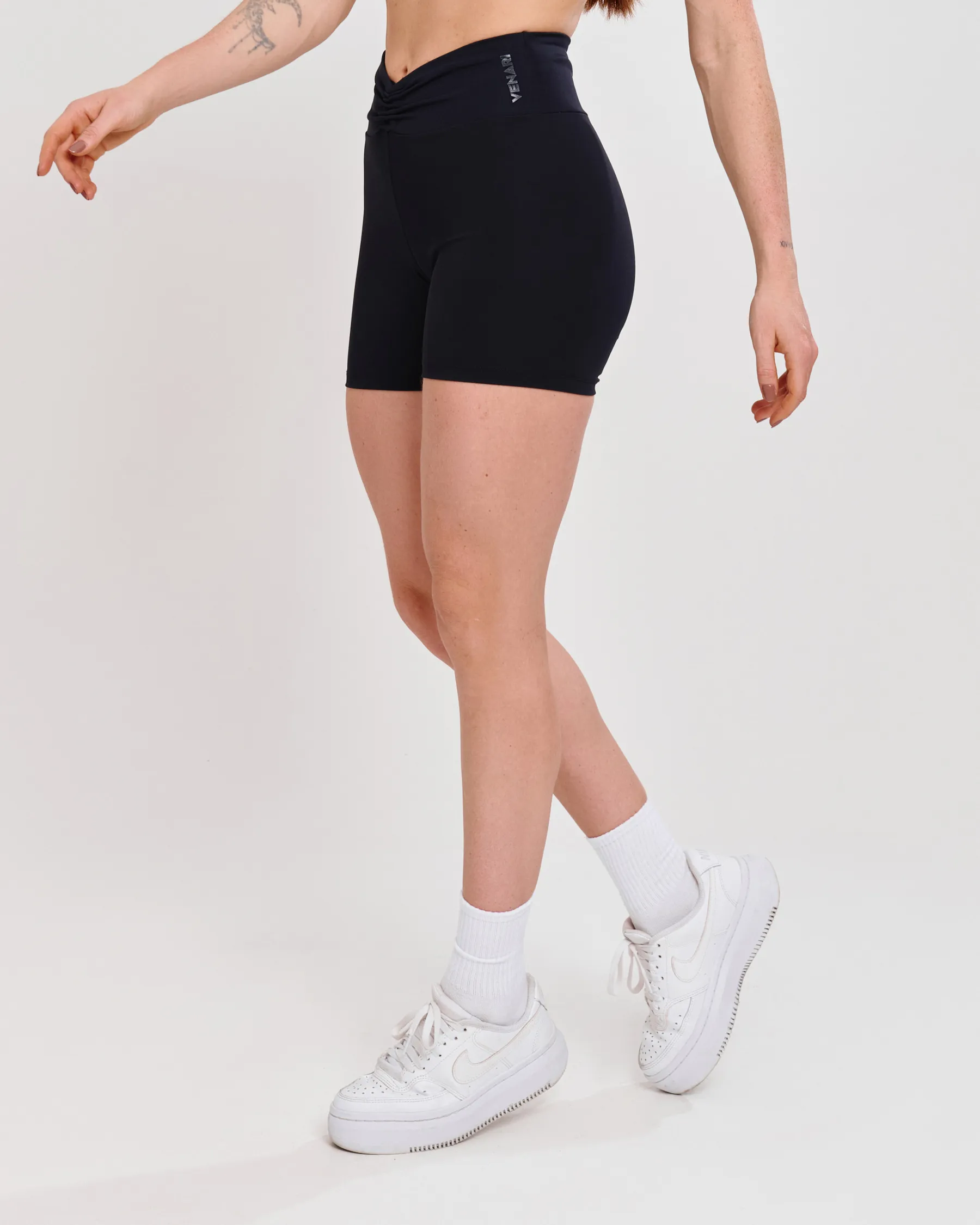 Short Cós Ajustável Preto Essential