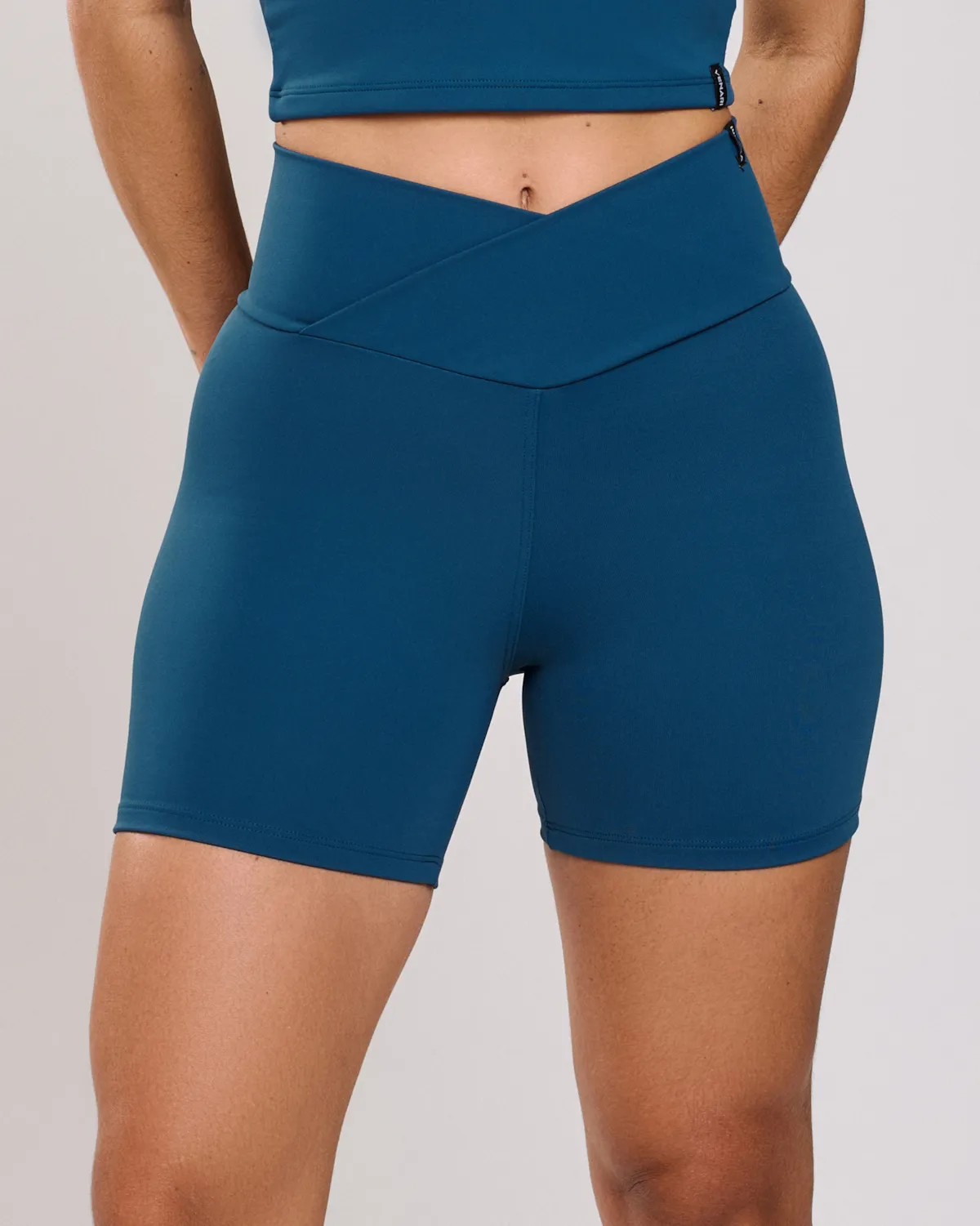 Short Cós Cruzado Gab Azul Profundo