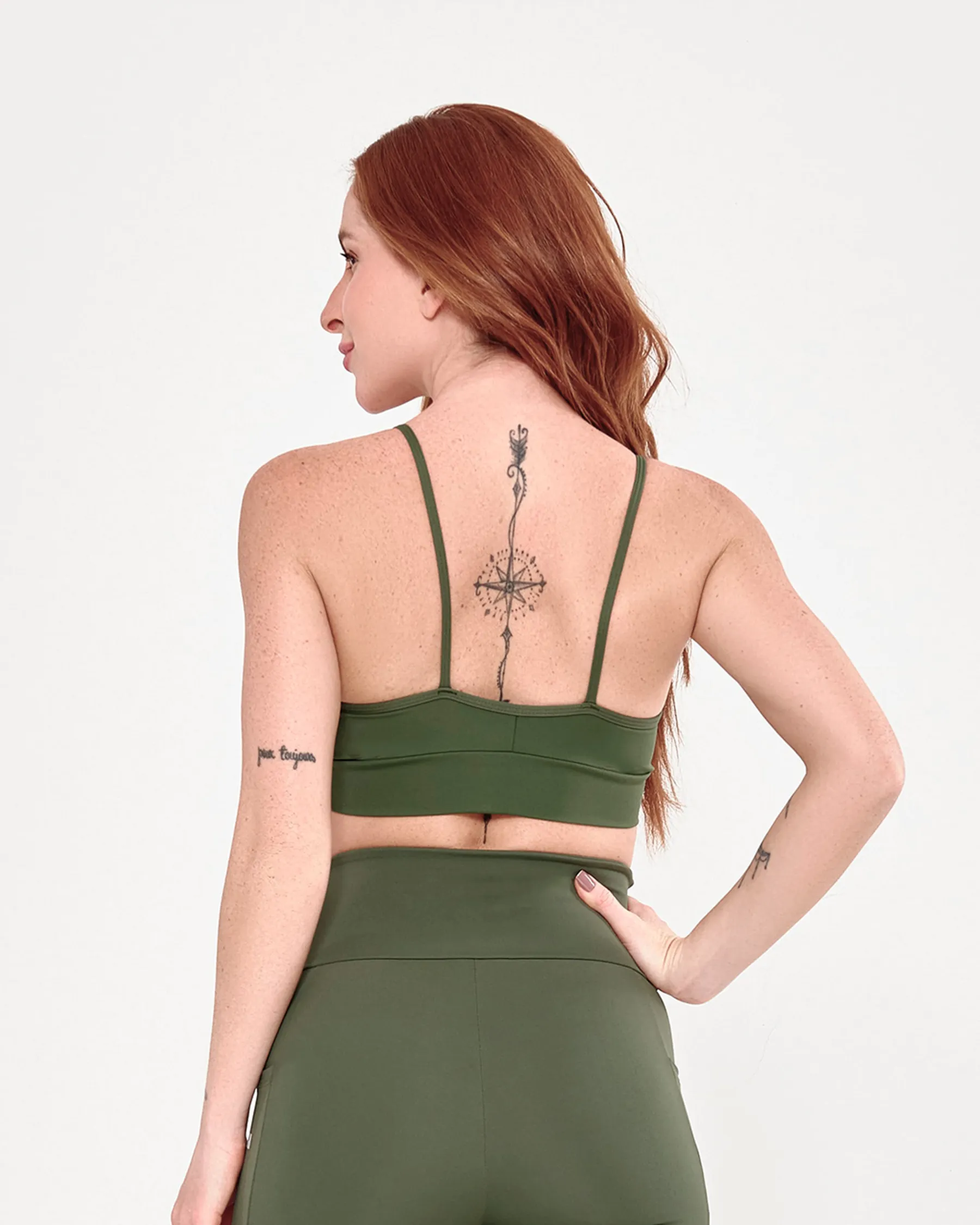 Top Decotado Verde Militar